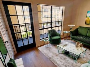 4800 W Lovers Lane  212, Dallas Texas 75209