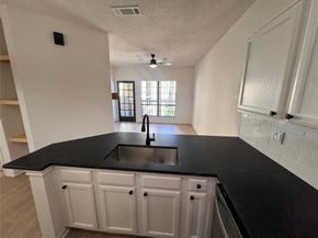 4800 W Lovers Lane  212, Dallas Texas 75209