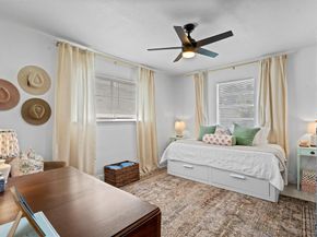 7004  Kiva Lane , Dallas Texas 75227