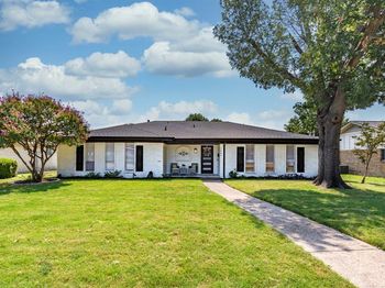 7004  Kiva Lane 