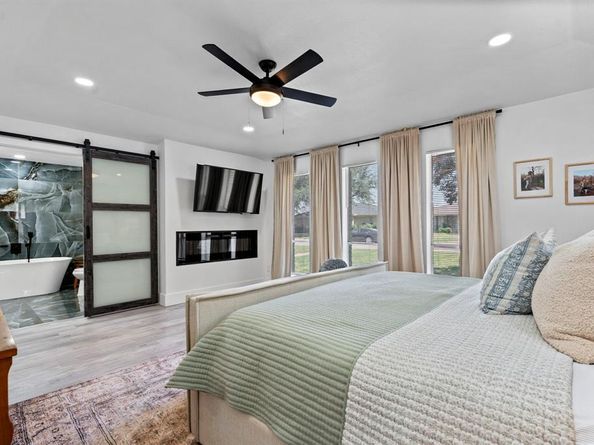 7004  Kiva Lane , Dallas Texas 75227