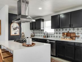 7004  Kiva Lane , Dallas Texas 75227