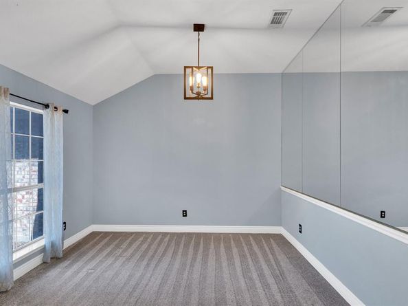 5528  Nuthatch Street , Dallas Texas 75236