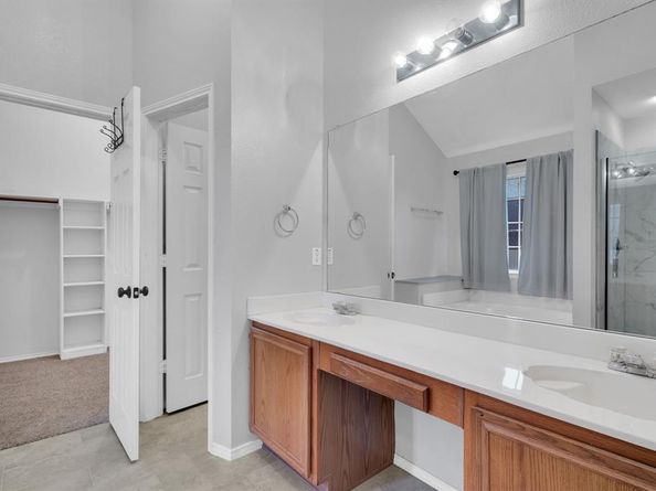 5528  Nuthatch Street , Dallas Texas 75236