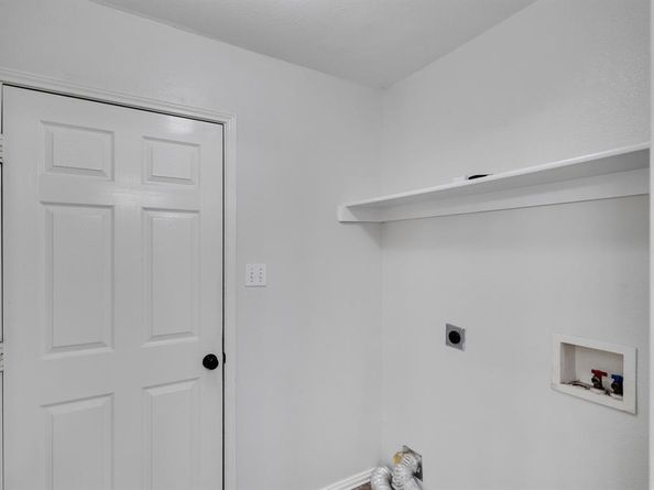 5528  Nuthatch Street , Dallas Texas 75236