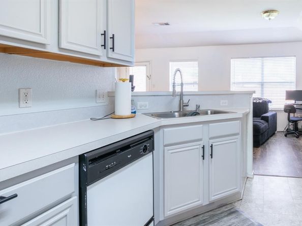 1759  Reynolds Street , Lancaster Texas 75134