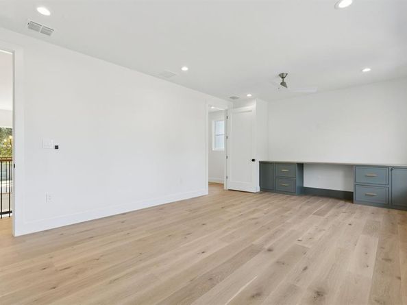 3763  Park Lane , Dallas Texas 75220