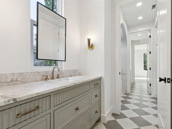 3763  Park Lane , Dallas Texas 75220