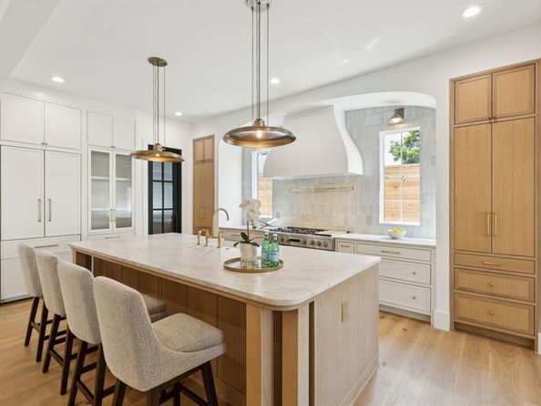 3763  Park Lane , Dallas Texas 75220
