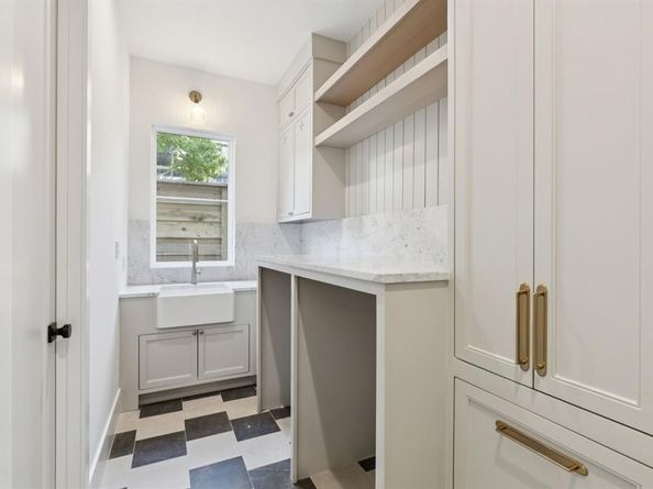 3763  Park Lane , Dallas Texas 75220