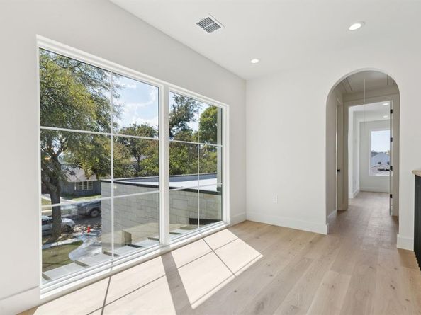 3763  Park Lane , Dallas Texas 75220