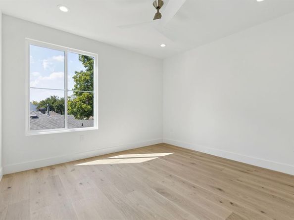 3763  Park Lane , Dallas Texas 75220
