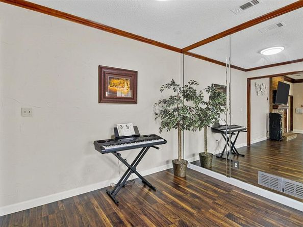 2701  Hickory Bend Drive , Garland Texas 75044