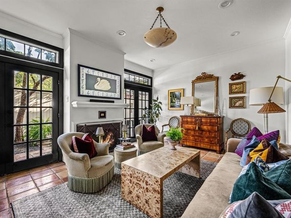 4507  Holland Avenue  107, Dallas Texas 75219