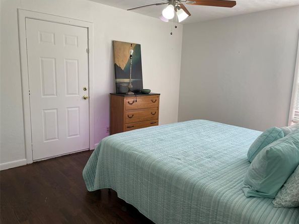 3563  South Drive , Fort Worth Texas 76109