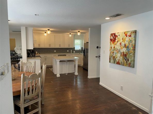 3563  South Drive , Fort Worth Texas 76109