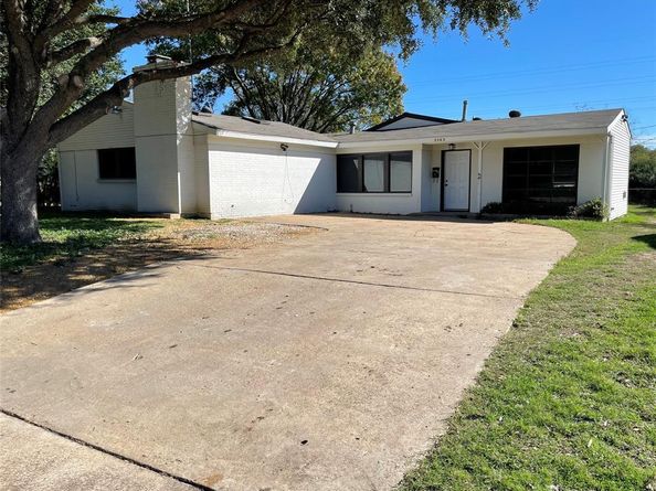 3563  South Drive , Fort Worth Texas 76109