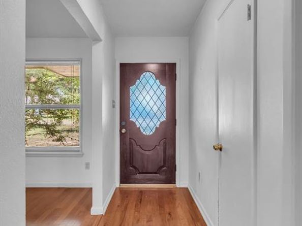 2972  Maydelle Lane , Farmers Branch Texas 75234