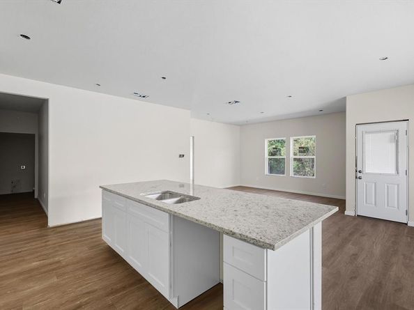 2512  Sheraton Drive , Fort Worth Texas 76105