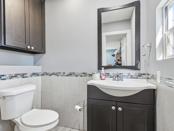 1617  Oak Creek Drive , Lewisville Texas 75077