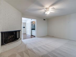 5833  Copperwood Lane  1131, Dallas Texas 75248