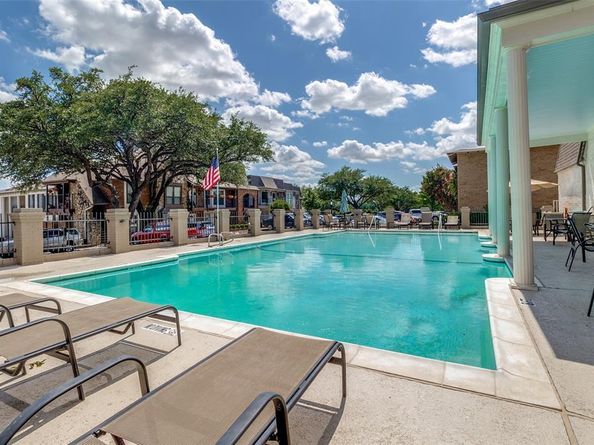 5833  Copperwood Lane  1131, Dallas Texas 75248