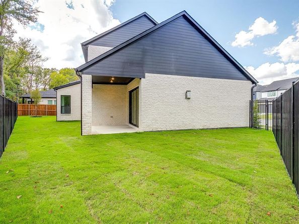 8428  Hidden Creek Court , North Richland Hills Texas 76182