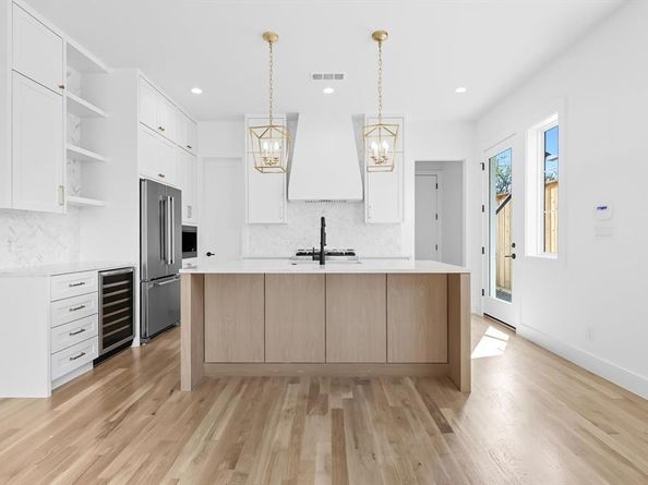 4525  Hopkins Avenue , Dallas Texas 75209