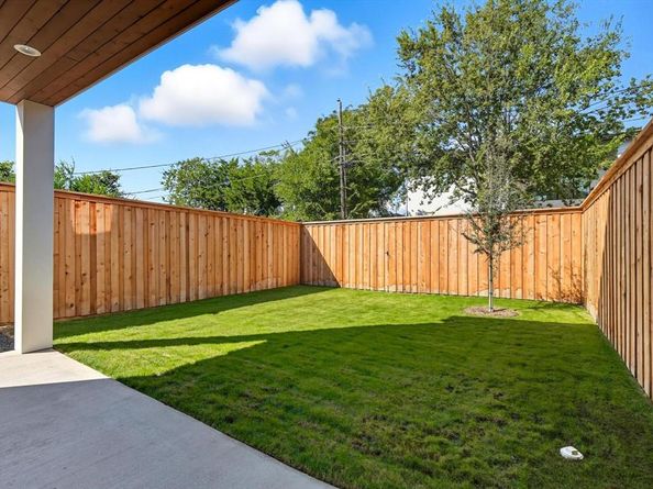 4525  Hopkins Avenue , Dallas Texas 75209