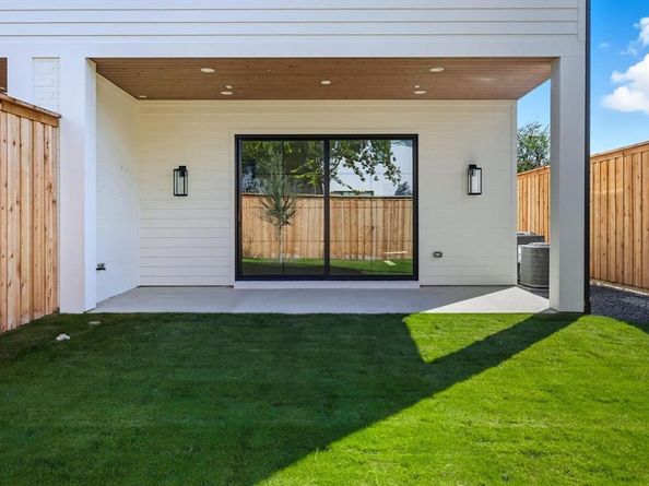 4525  Hopkins Avenue , Dallas Texas 75209