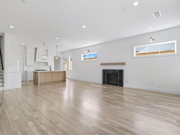 4525  Hopkins Avenue , Dallas Texas 75209