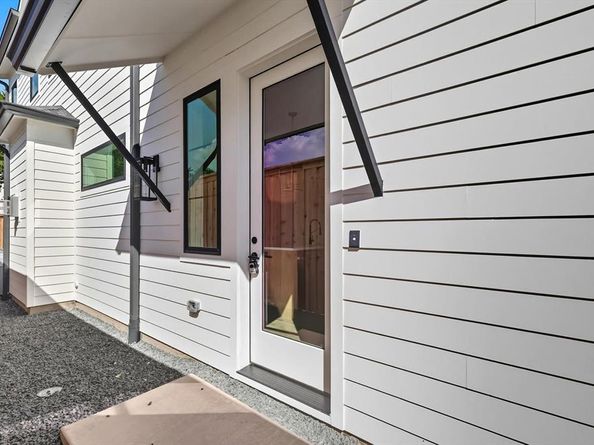 4525  Hopkins Avenue , Dallas Texas 75209
