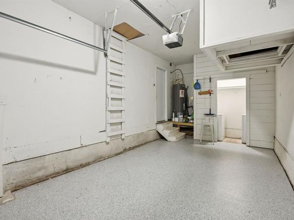 2472  Highwood Drive , Dallas Texas 75228