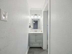 2472  Highwood Drive , Dallas Texas 75228