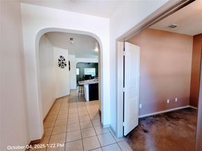 912  Iona Drive , Fort Worth Texas 76120