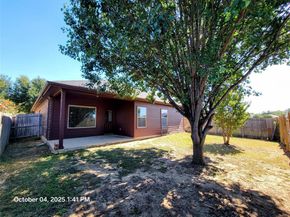 912  Iona Drive , Fort Worth Texas 76120