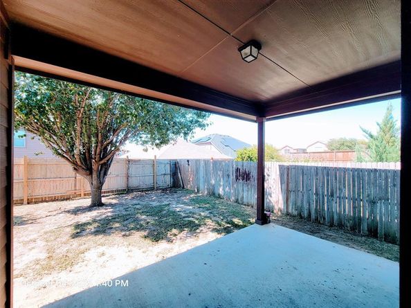 912  Iona Drive , Fort Worth Texas 76120