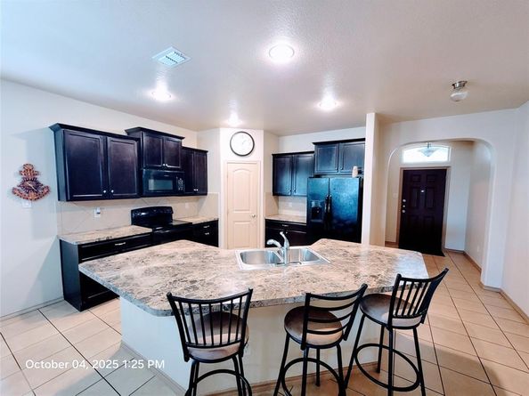 912  Iona Drive , Fort Worth Texas 76120