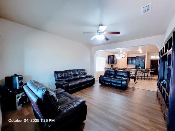 912  Iona Drive , Fort Worth Texas 76120