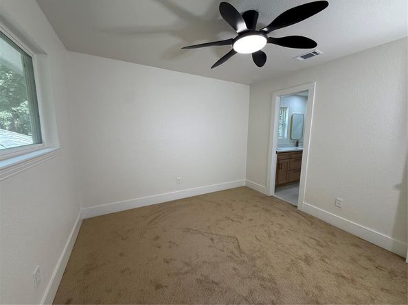 821  Sylvan Drive , Fort Worth Texas 76120