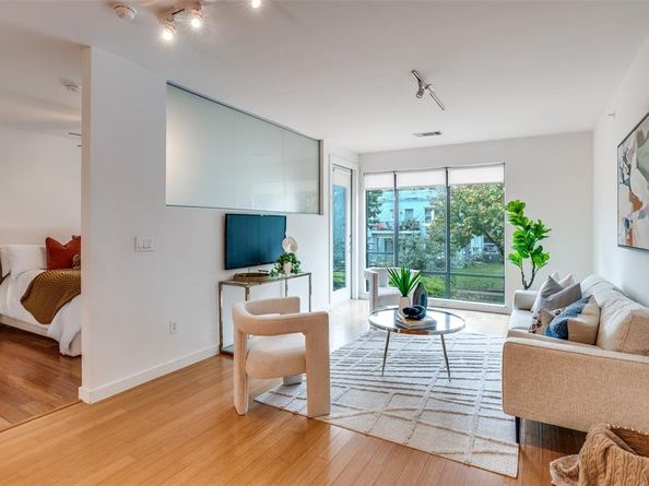 4040 N Hall Street  105, Dallas Texas 75219