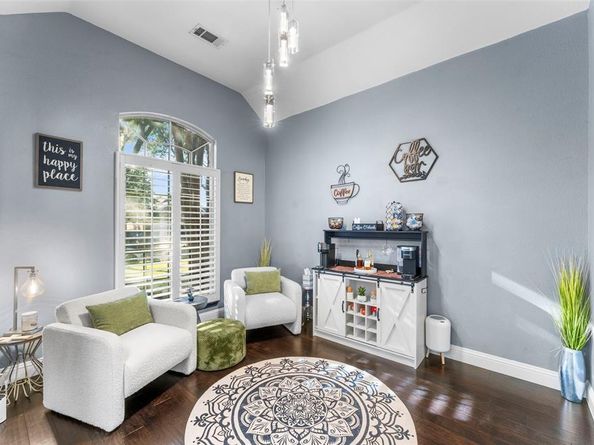 3220  Serpis  , Grand Prairie Texas 75054