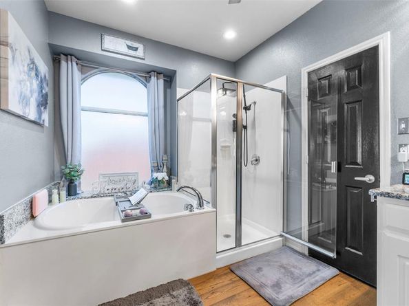 3220  Serpis  , Grand Prairie Texas 75054