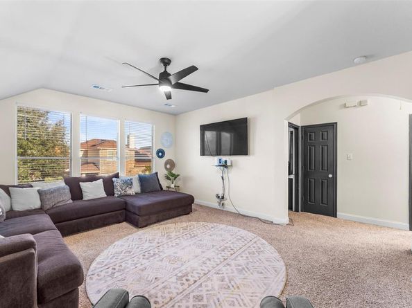 3220  Serpis  , Grand Prairie Texas 75054