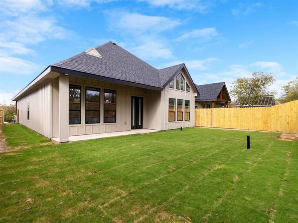 3116 N Pecan Street , Fort Worth Texas 76104