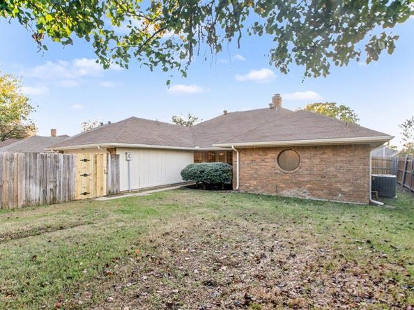 3104  Sugarbush Lane , Carrollton Texas 75007