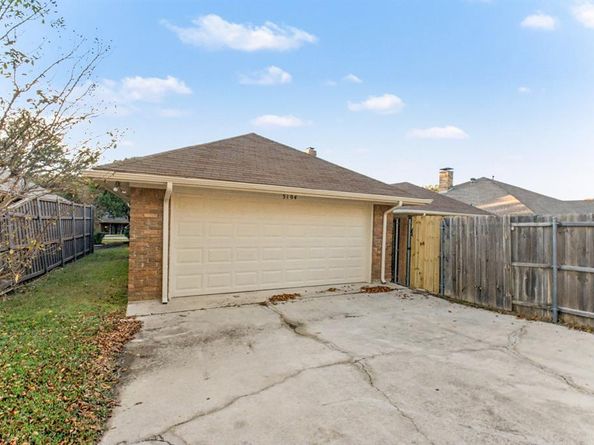 3104  Sugarbush Lane , Carrollton Texas 75007