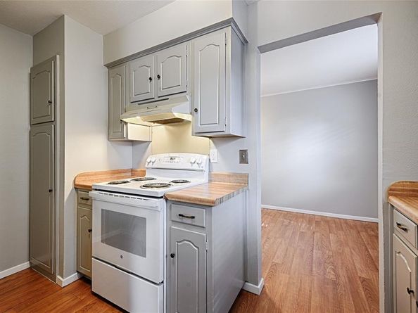 2304  Meadow Crest , Irving Texas 75060