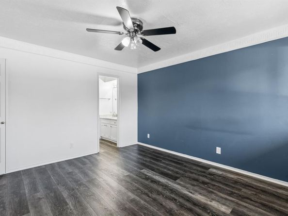 5014  Les Chateaux Drive  230, Dallas Texas 75235