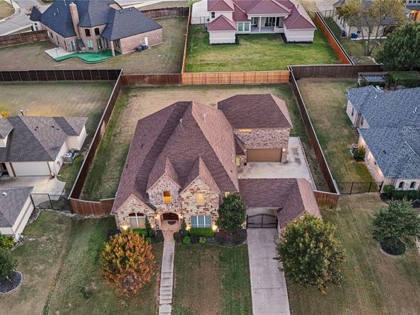 920  Joe Boy Court , DeSoto Texas 75115